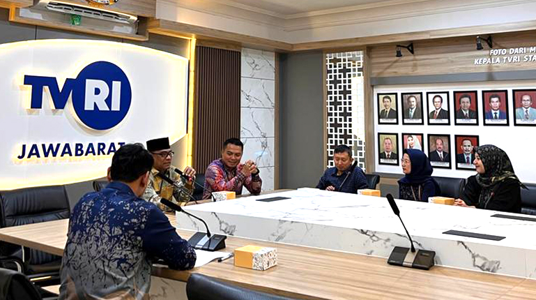 Kehangatan Terpancar di TVRI dan Kompas Group Jabar, Saat SEI Berkunjung Untuk Mempererat Hubungan Kekeluargaan