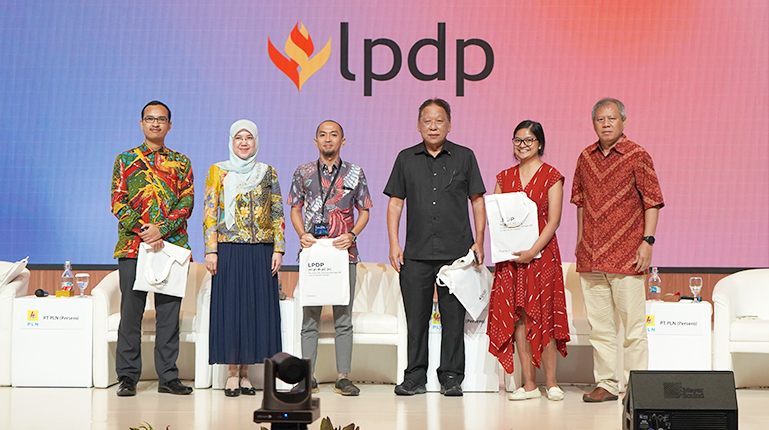 Maksimalkan Potensi Renewable Energy : Ridwan Kurnia Menjadi Narasumber Community Of Practice LPDP