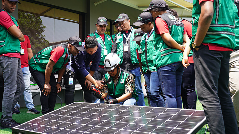 SEI Beri Pelatihan Mengenai Pengoperasian & Pemeliharaan Sistem Solar PV untuk 5 Negara Kawasan Afrika